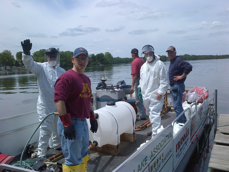 2013 Spraying for Curlyleaf Pondweed